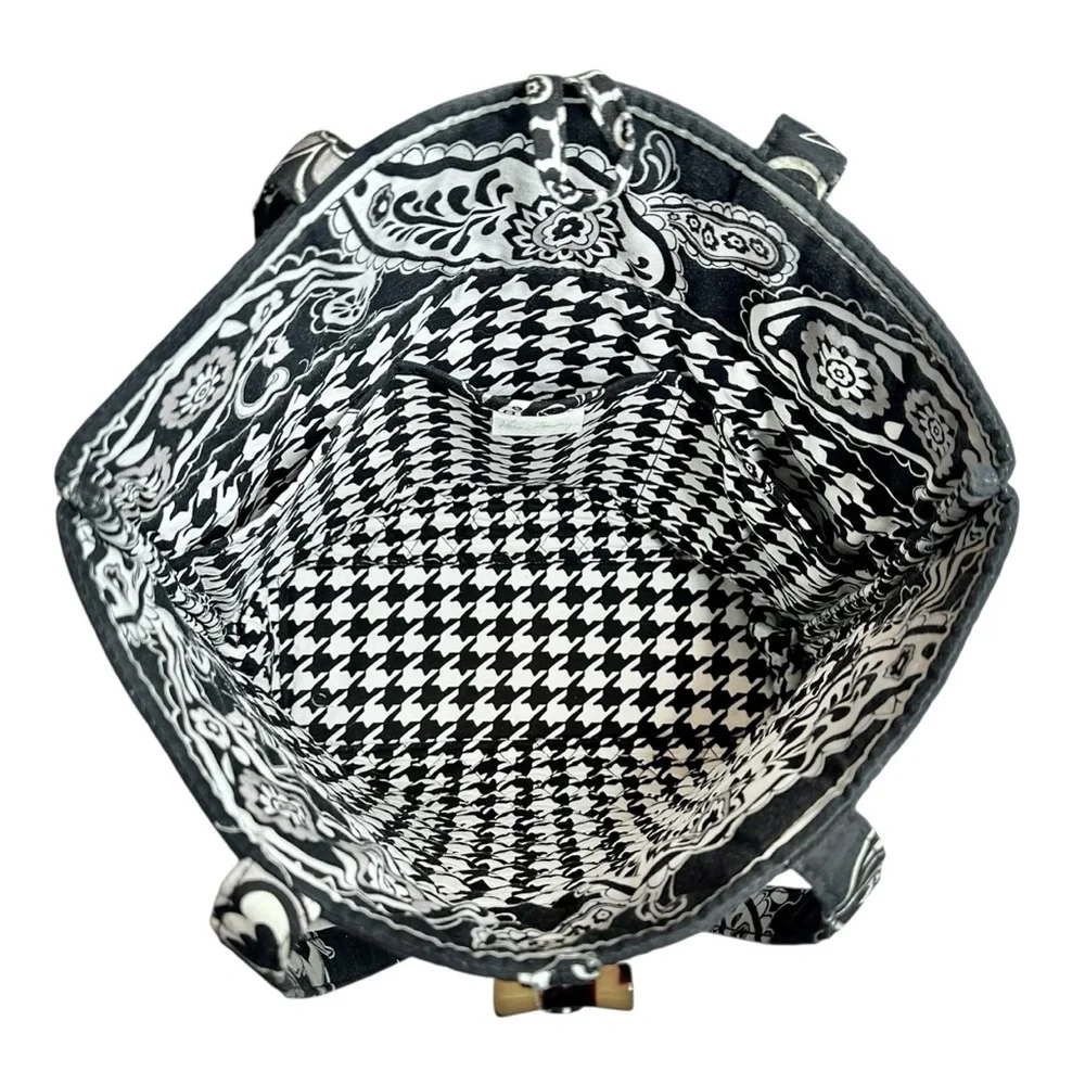 Vera Bradley Original Vera Tote Bag Midnight‎ Paisley Black White Quilted Iconic